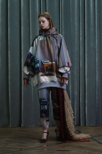 Look 12